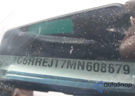 2021 Ram 1500 Laramie 4X2 5'7 Box из США, поврежденный, VIN 1C6RREJT7MN608679